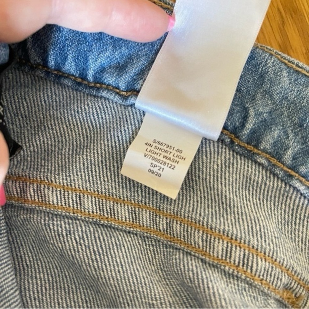 Banana Republic Factory High-Rise Light Wash Shorts Size 26 - Picture 5 of 5